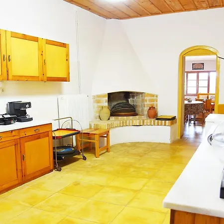 Greek Traditional Kythira Милопотамос